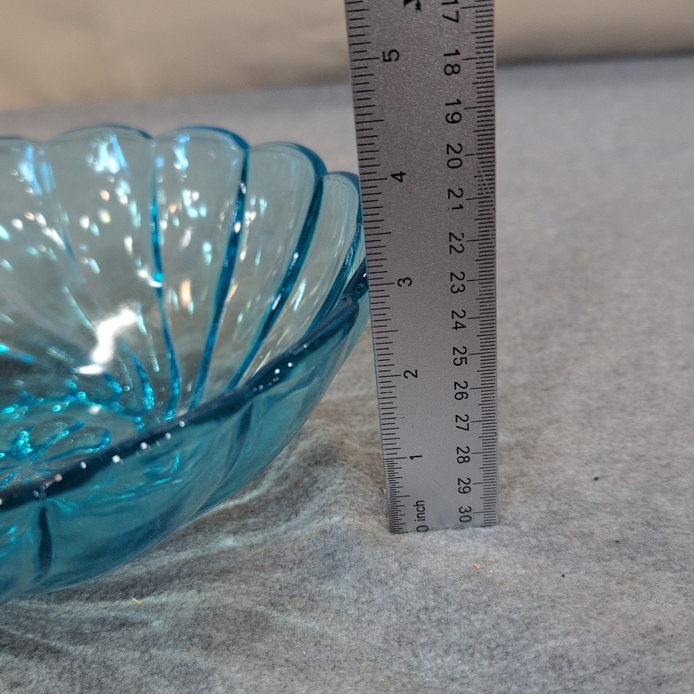Vintage Blue Glassware Set Moon and Star Sugar Bowl & Scalloped Swirl Bowl Aqua - Picture 7 of 9